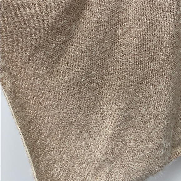 Akemi + Kin Eyelash Gold Leaf Lara Poncho - Picture 6 of 12